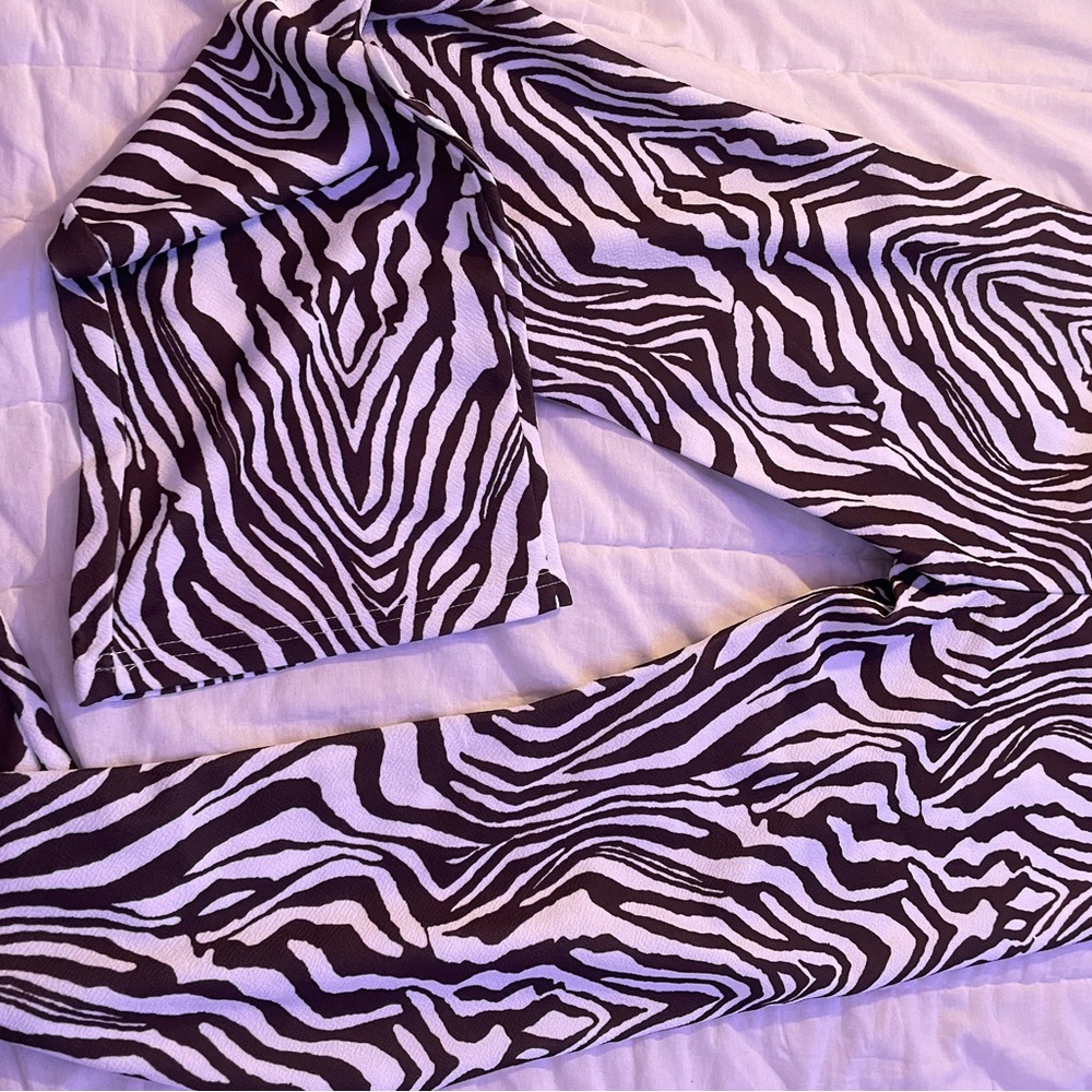 flare zebra print flare leggings